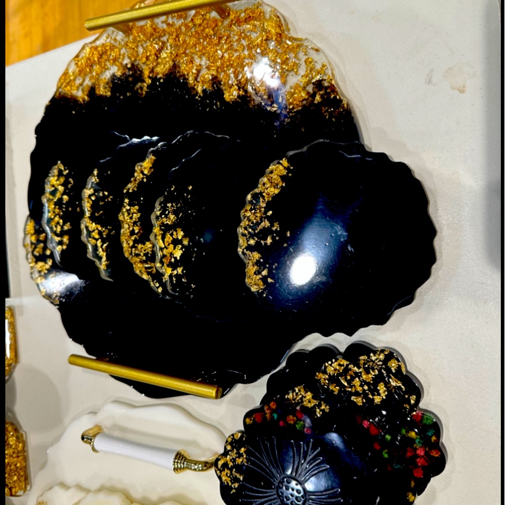 Resin custom made elegant  tray with coasters entertain your guests